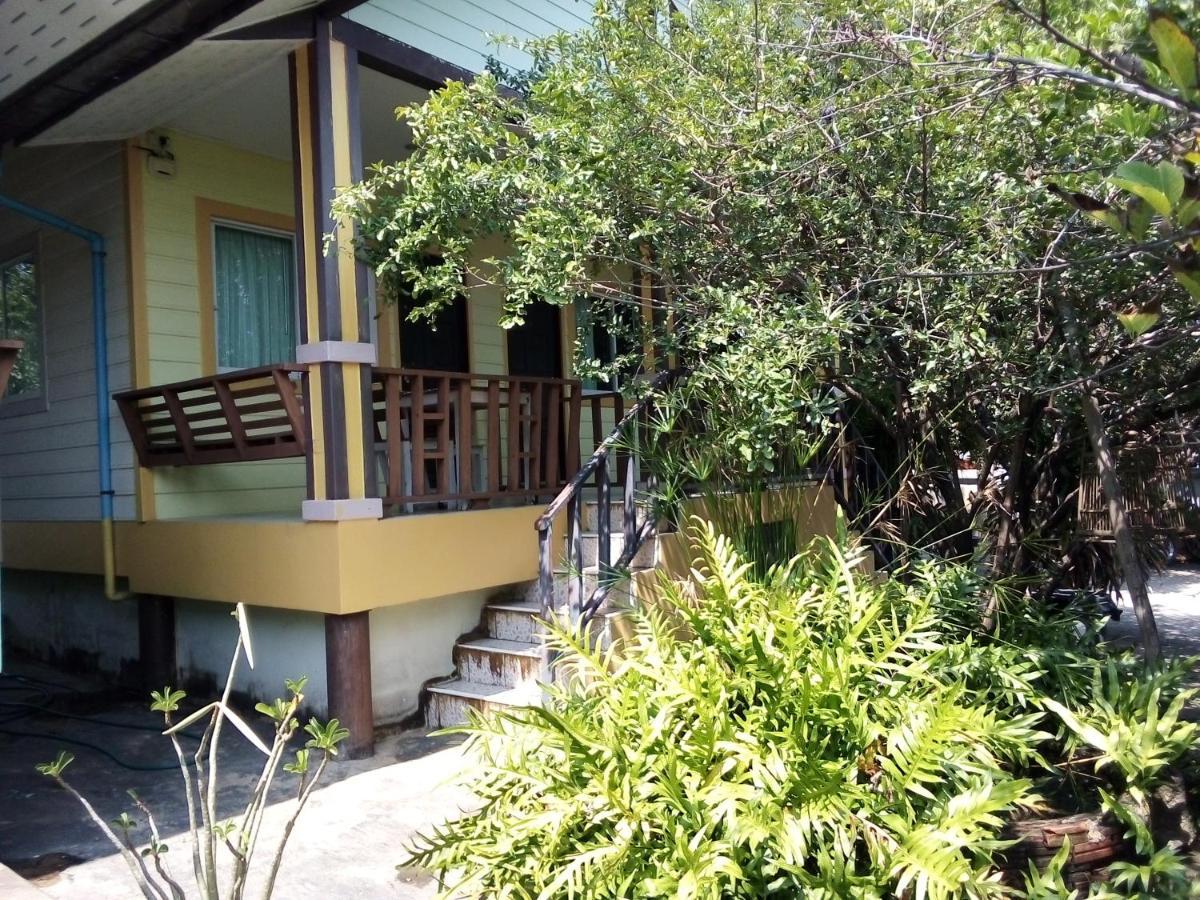 Kanchanaporn Resort Koh Larn Extérieur photo