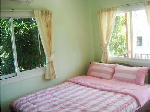 Kanchanaporn Resort Koh Larn Extérieur photo