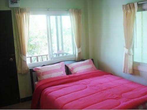 Kanchanaporn Resort Koh Larn Extérieur photo