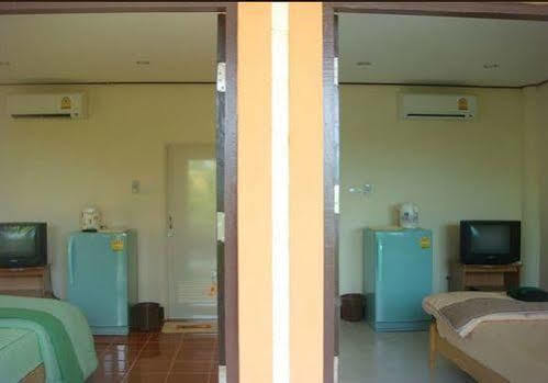 Kanchanaporn Resort Koh Larn Extérieur photo