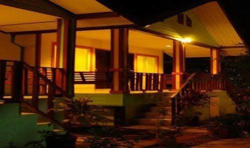 Kanchanaporn Resort Koh Larn Extérieur photo